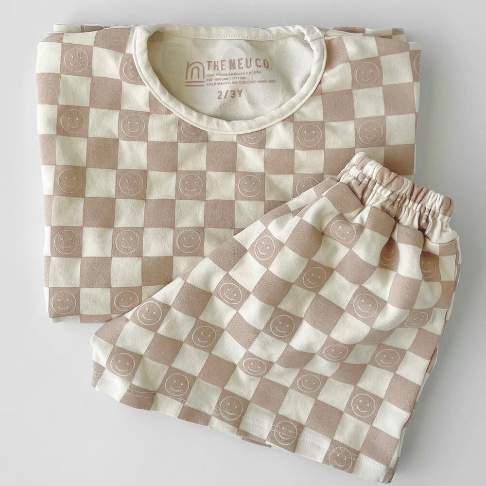 The Neu Company Taupe Smile Check Set Tee & Shorts Outfit Size 8/9Y